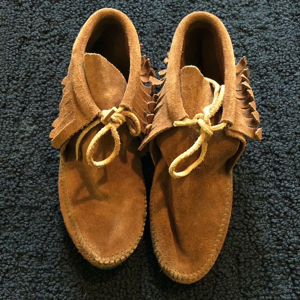 Minnetonka moccasins size 6.5
